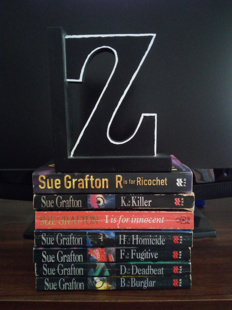Sue Grafton Bookstack