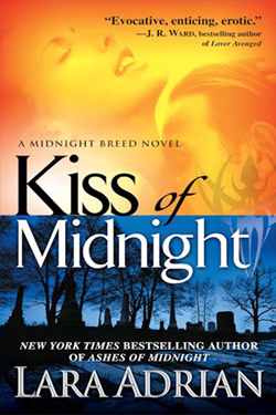 Kiss-of-Midnight-(Midnight-Breed,-#1)-by-Lara-Adrian