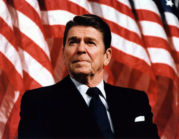 President Reagan speaking at a rally for Senator Durenberger