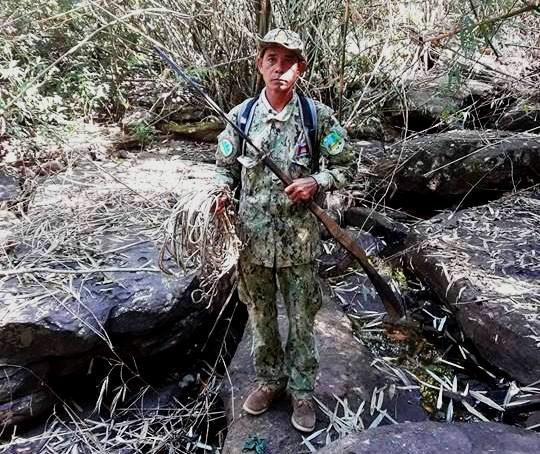 Disarming the hunters, a dangerous job forest guard confiscate homade weapon