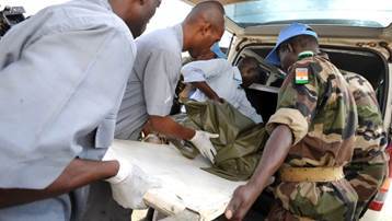 Niger soldiers and medics