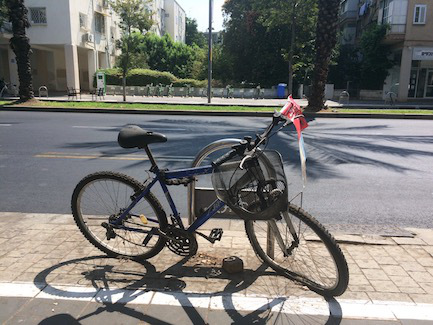 Tel Aviv Startup designs Bike that's too shitty to steal Daily Freier